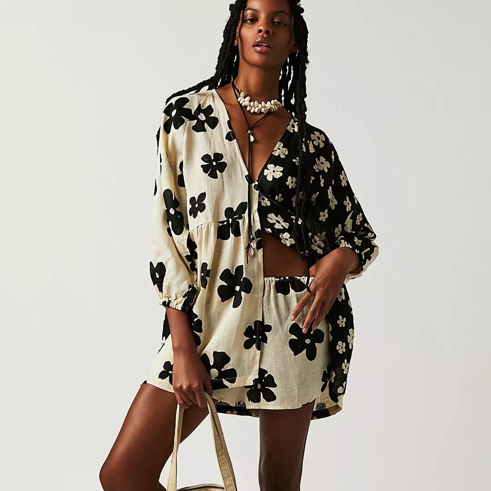 Zulu & zephyr free people linen flower set